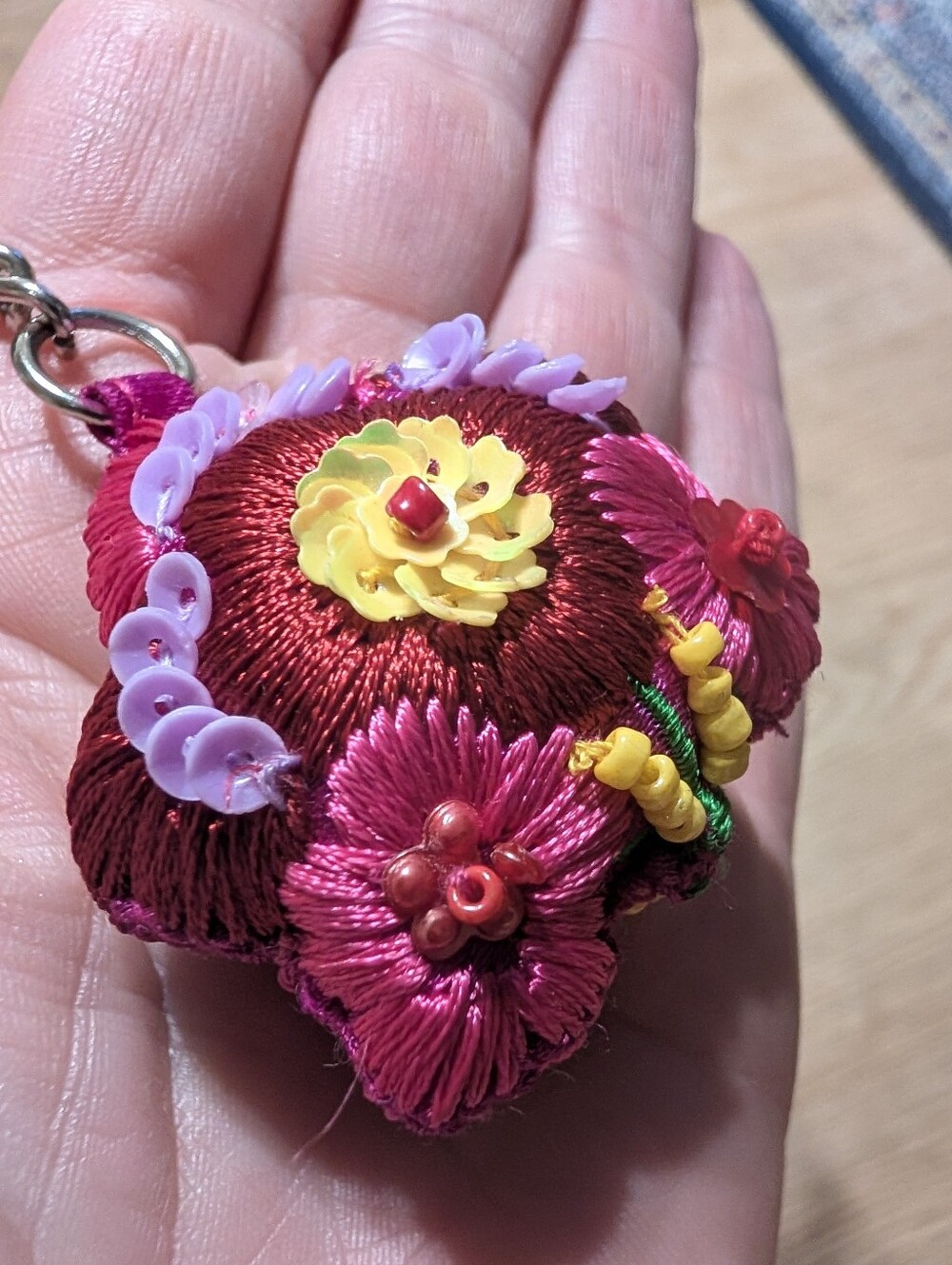 Hand-beaded 3D Bag Charms Lot; 9pc Flowers - Picture 14 of 16